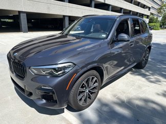 Used 2021 BMW X5 xDrive40i w/ M Sport Package image 1