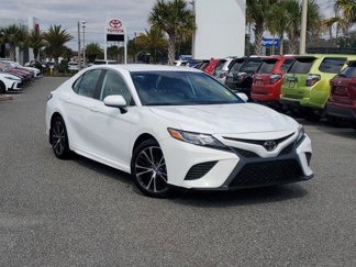 Used 2020 Toyota Camry SE image 1