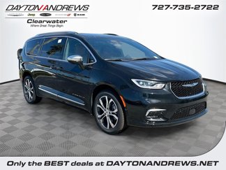 New 2025 Chrysler Pacifica Pinnacle image 1