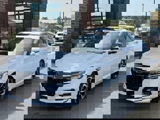 Used 2018 Honda Accord Touring image 1