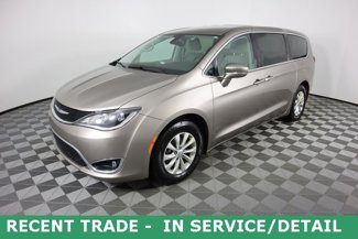 Used 2018 Chrysler Pacifica Touring Plus image 1