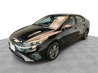 Used 2022 Kia Forte LXS image 1