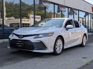 Used 2022 Toyota Camry LE image 1