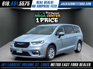 Used 2023 Chrysler Pacifica Touring-L image 1