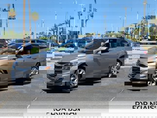 Used 2022 Chevrolet Malibu LT image 1
