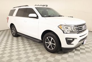 Used 2018 Ford Expedition XLT image 1