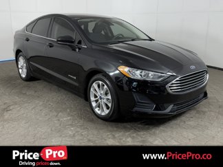 Used 2019 Ford Fusion SE image 1