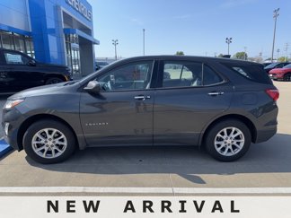 Used 2018 Chevrolet Equinox LS image 1