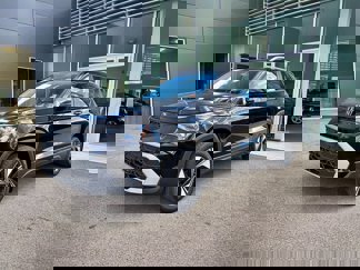 New 2025 Volkswagen Taos SE image 1