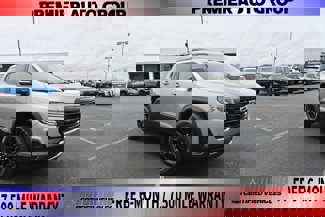 Used 2023 GMC Acadia SLE w/ Driver Convenience Package image 1