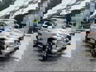 Used 2021 Nissan Rogue SL image 1