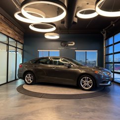 Used 2018 Ford Fusion SE w/ Fusion SE Technology Package image 1