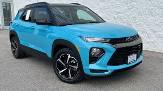 Used 2022 Chevrolet TrailBlazer RS w/ Sun and Liftgate Package image 1