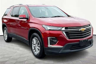 Used 2023 Chevrolet Traverse LT image 1
