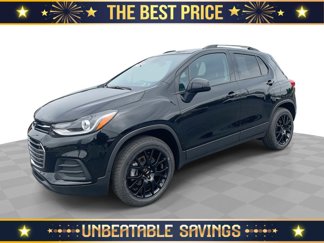 Certified 2022 Chevrolet Trax LT w/ Midnight Edition image 1