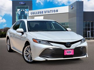 Used 2020 Toyota Camry XLE image 1