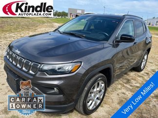 Used 2022 Jeep Compass Latitude image 1