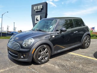Used 2011 MINI Cooper Hardtop image 1