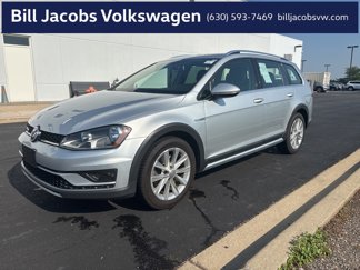 Used 2017 Volkswagen Golf Alltrack SE image 1