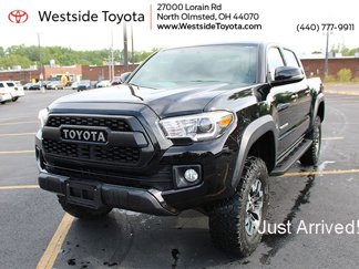 Used 2017 Toyota Tacoma SR5 image 1
