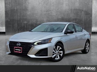 Used 2024 Nissan Altima 2.5 S image 1