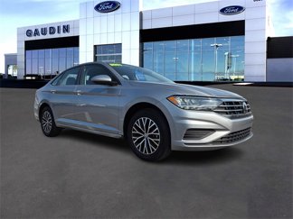 Used 2021 Volkswagen Jetta SE w/ SE Cold Weather Package image 1