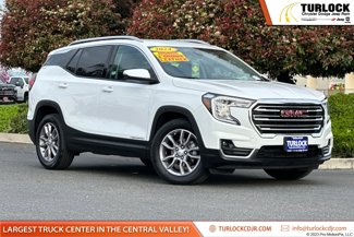 Used 2024 GMC Terrain SLT image 1