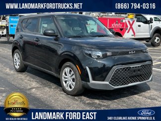 Used 2023 Kia Soul LX image 1