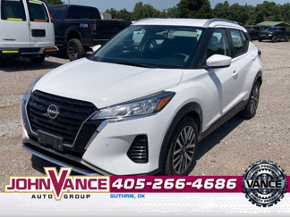 Used 2022 Nissan Kicks SV image 1