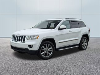 Used 2013 Jeep Grand Cherokee Laredo image 1