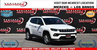 Used 2023 Jeep Compass Latitude image 1