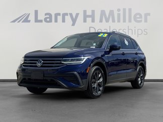 Used 2023 Volkswagen Tiguan SE image 1