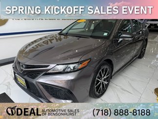 Used 2023 Toyota Camry SE image 1