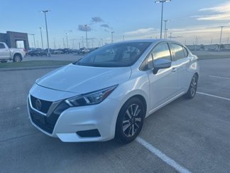 Used 2021 Nissan Versa SV image 1