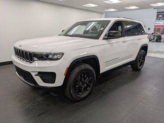 Used 2024 Jeep Grand Cherokee Limited w/ Luxury Tech Group II image 1