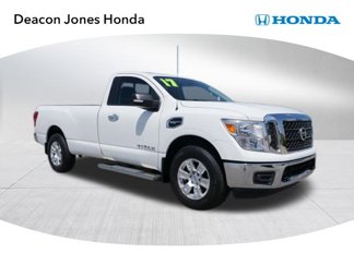 Used 2017 Nissan Titan SV image 1