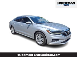 Used 2020 Volkswagen Passat 2.0T SE image 1