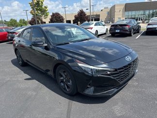 Used 2022 Hyundai Elantra SEL w/ Cargo Package image 1