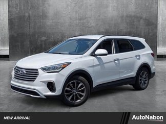 Used 2017 Hyundai Santa Fe SE image 1