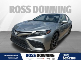 Used 2023 Toyota Camry SE image 1