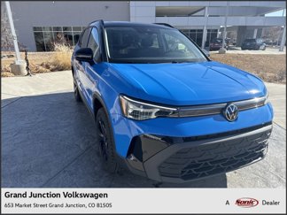 New 2025 Volkswagen Taos SE image 1