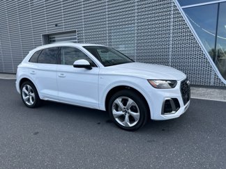 Used 2022 Audi Q5 2.0T Premium Plus w/ Premium Plus Package image 1
