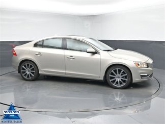 Used 2018 Volvo S60 T5 Inscription image 1
