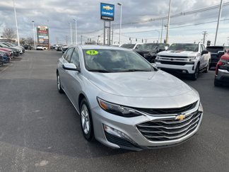 Used 2022 Chevrolet Malibu LT image 1