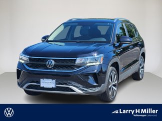 Used 2022 Volkswagen Taos SE image 1