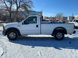 Used 2005 Ford F250 XL image 1