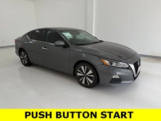 Used 2021 Nissan Altima 2.5 SV image 1