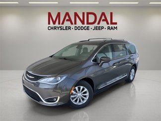 Used 2019 Chrysler Pacifica Touring-L image 1