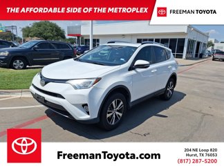 Used 2017 Toyota RAV4 XLE image 1