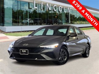 Used 2024 Hyundai Elantra SEL image 1